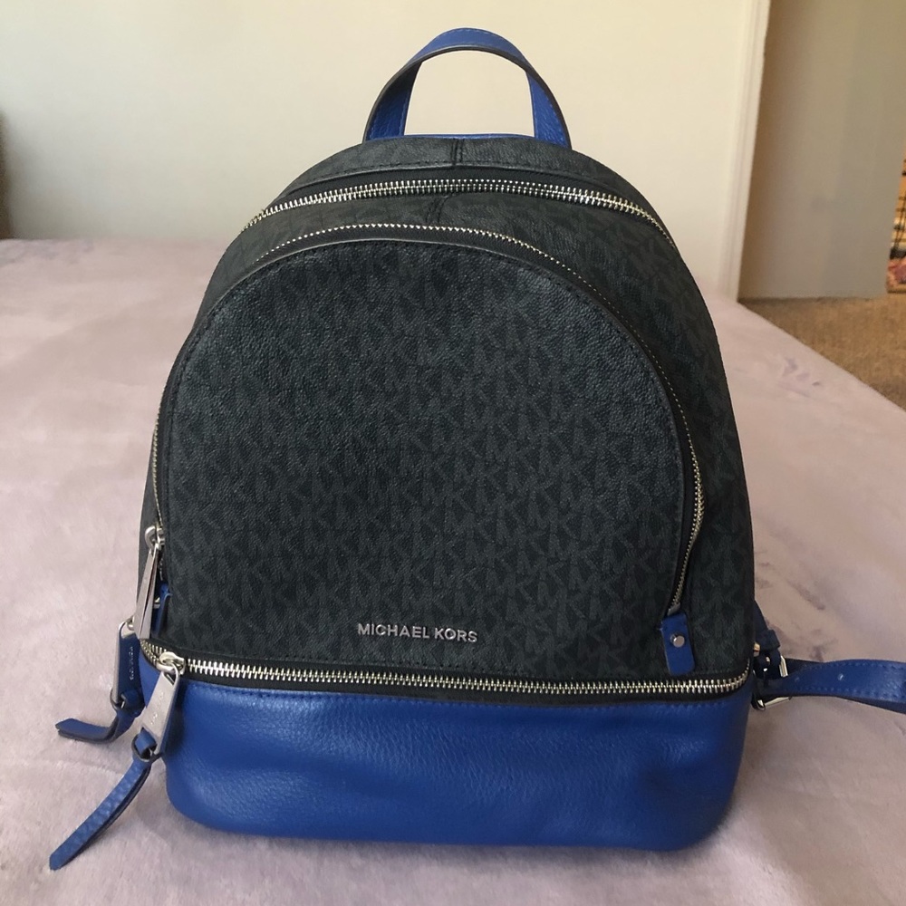 💙✨MICHAEL KORS BACKPACK ✨💙